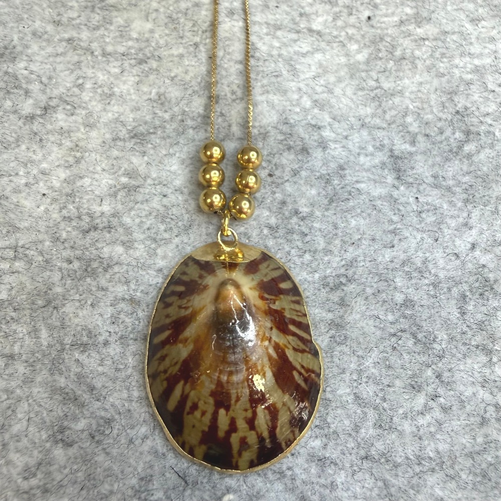 Gold Tone Natural Shell Pendant Necklace Brown Tan Coastal Boho Statement